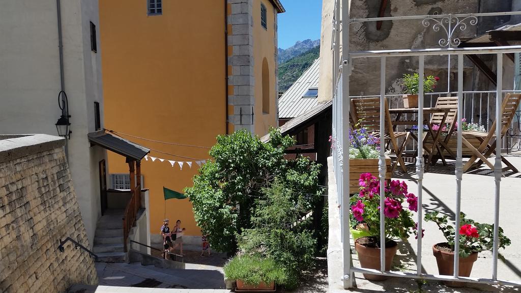 Maison A Tour Briancon Exterior foto